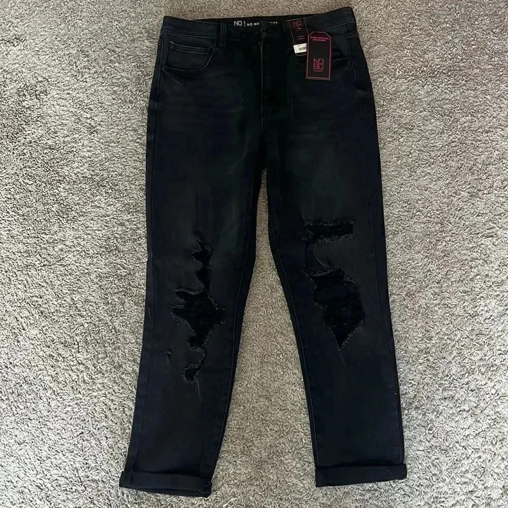 Women’s No Boundaries jeans NWT / E6 - Picture 1 of 4